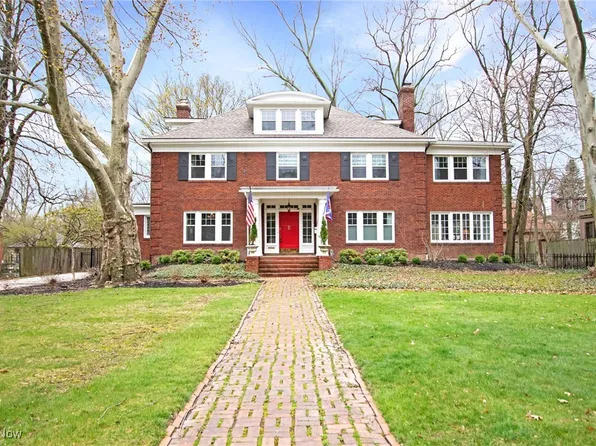 2811 Fairmount Blvd, Cleveland Heights, OH 44118