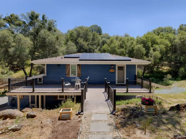21723 E Hacienda Dr, Grass Valley, CA 95949