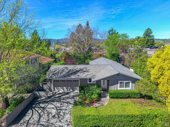1323 Prentice Drive, Healdsburg, CA 95448