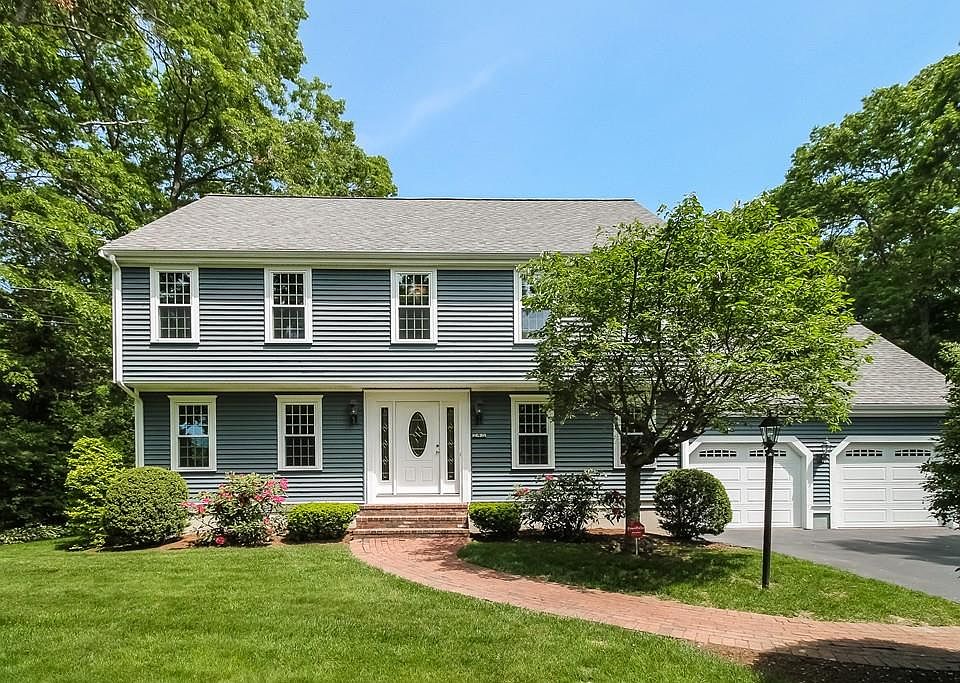 1st image of 245 Boxwood Ln