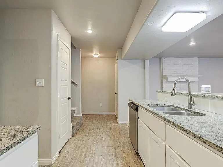 4320 52nd St #B — Photo 12
