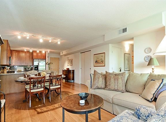 4th image of 9725 Woods Dr Unit 407
