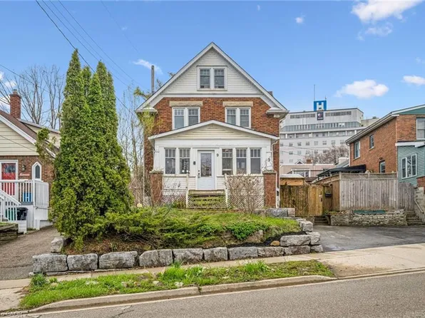 9 Spadina Rd E, Kitchener, ON N2M 3X2