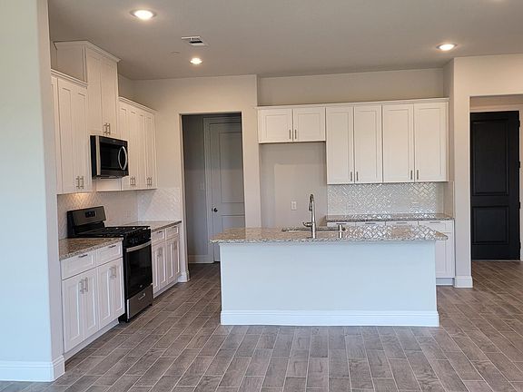 5th image of 561 Hutchinson Ln #561
