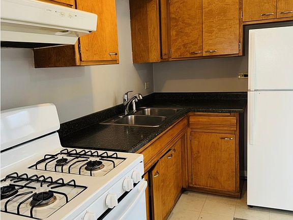 4th image of 5813 W 35th St APT 6