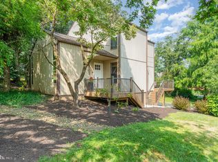 702 Vista Dr, Camp Hill, PA 17011