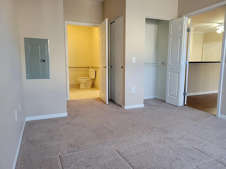 50 Hunt Club Dr #211 — Photo 5