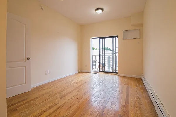 Rented by Isaac Silberstein, LREB | media 1