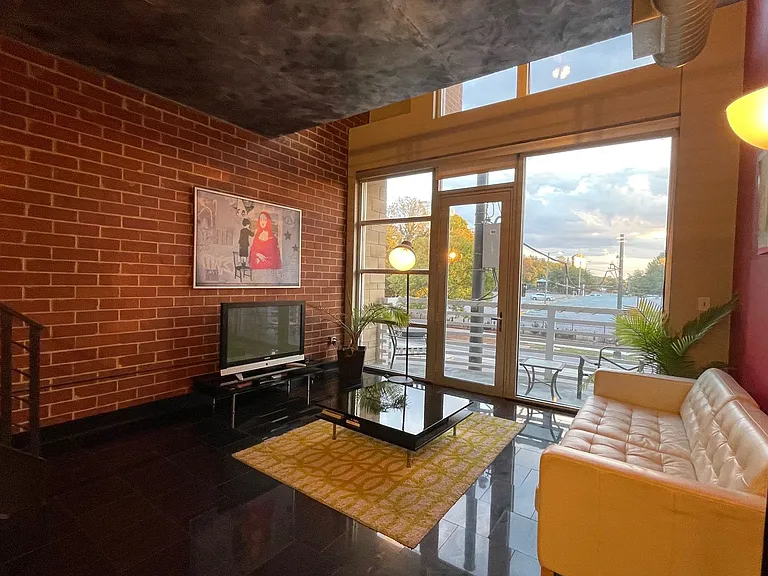 710 W Trade St #312 — Photo 40