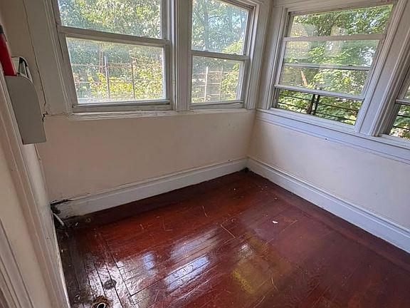5th image of 6 Landscape Ave #1
