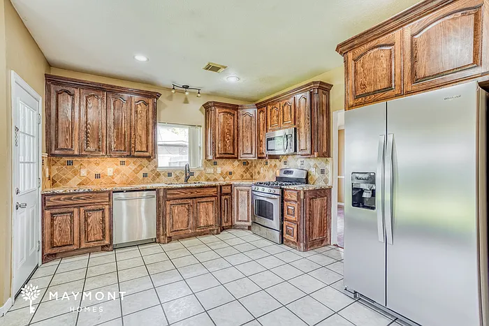 326 Dunford Ct — Photo 4