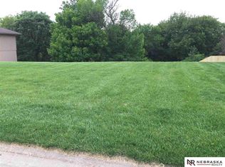 19590 Ridgeway Rd, Plattsmouth, NE 68048
