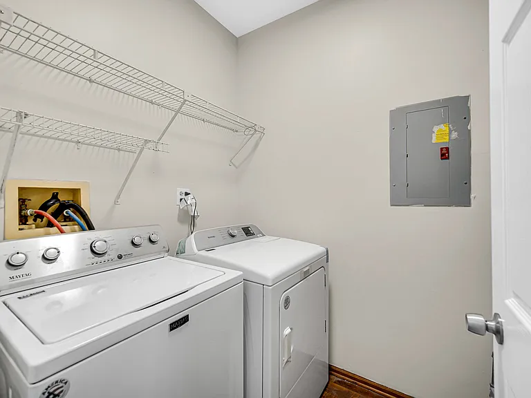 1661 Commodore Ct #3 — Photo 24