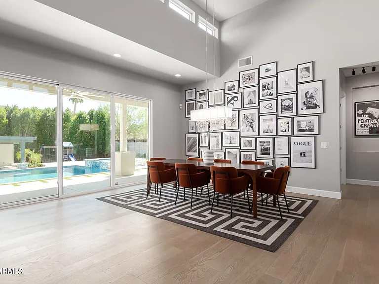 1629 E Montebello Ave — Photo 24