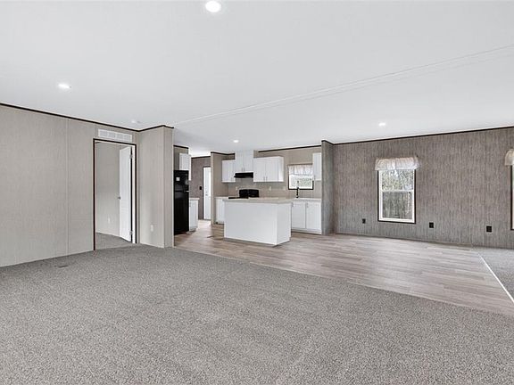 4th image of 533 Pearwood Rd