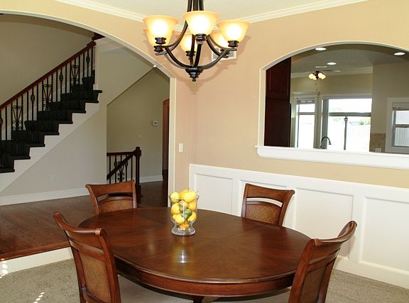 Lovely dining room