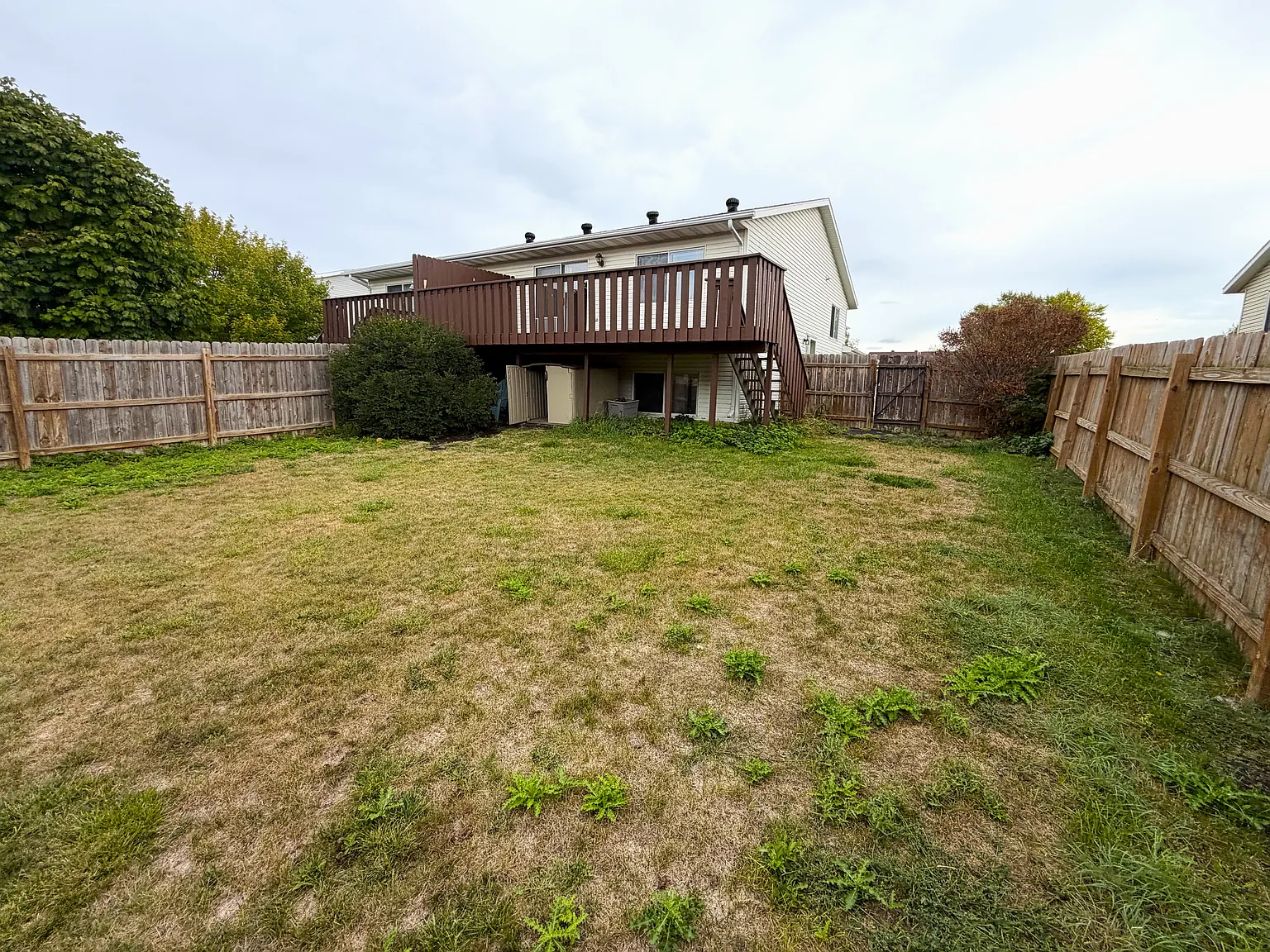 3 bed, 1672 sqft, $1,900 — Photo 2
