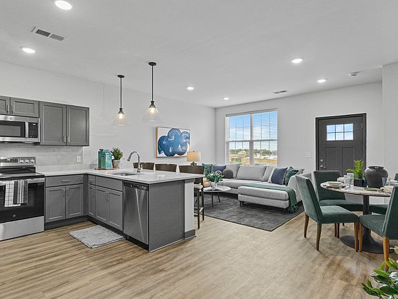 2nd image of 1050 Ashgrove Rd #100