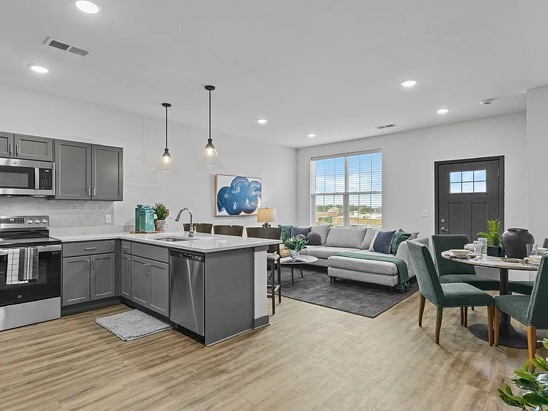 Ashgrove Farms Townhomes — Photo 2