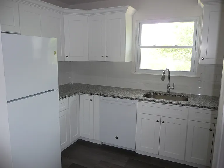 1953 Whitney Ave #A3 — Photo 6