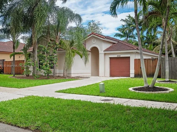 8992 SW 212th Ter, Cutler Bay, FL 33189