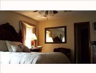 4th image of 38 Devereaux Dr