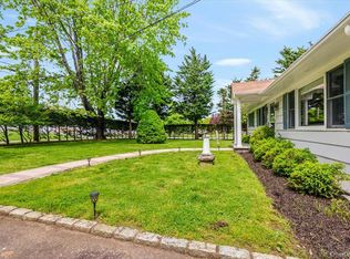 4200 Rocky Point Rd, East Marion, NY 11939