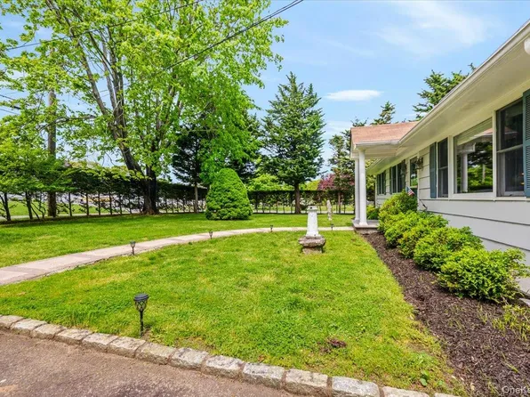 4200 Rocky Point Road, East Marion, NY 11939