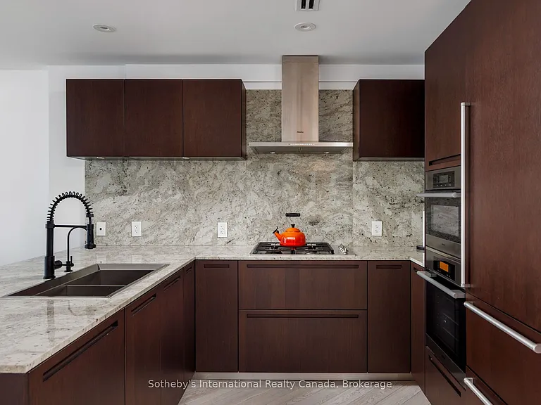 180 University Ave #2802 — Photo 21