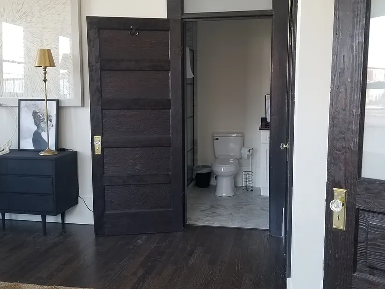 2 bed, 2.0 bath, 1600 sqft, $2,500 — Photo 69