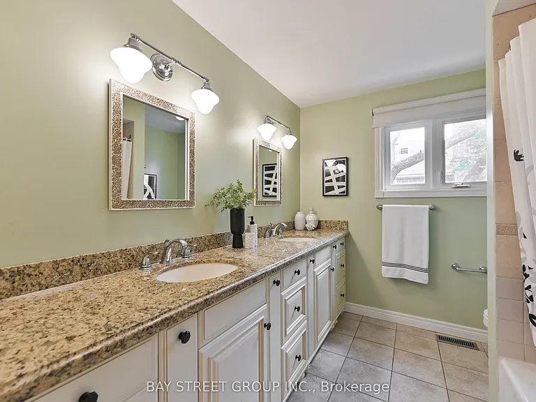 28 Delhi Cres — Photo 15