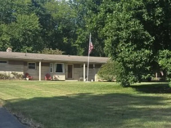 3342 Hillcrest Dr, Indianapolis, IN 46227