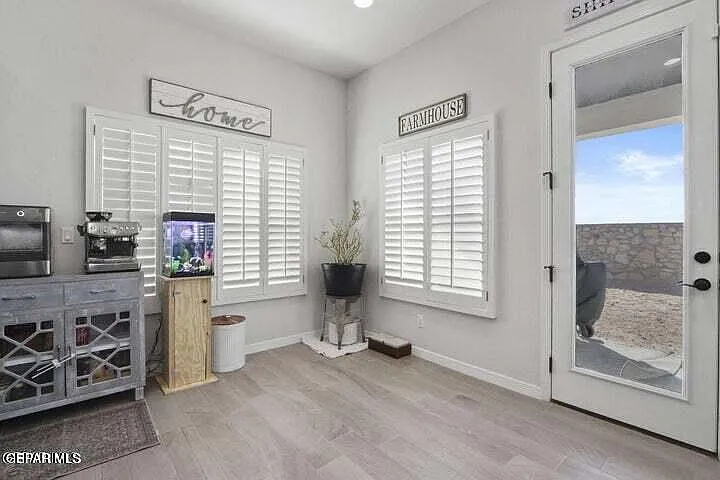 905 Cottage Pl — Photo 25