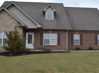 1019 Augusta Dr, Lawrenceburg, KY