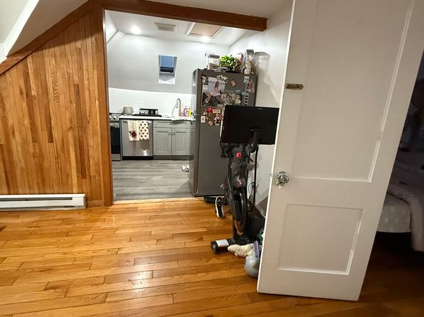 106 Fisher Ave FLOOR 3