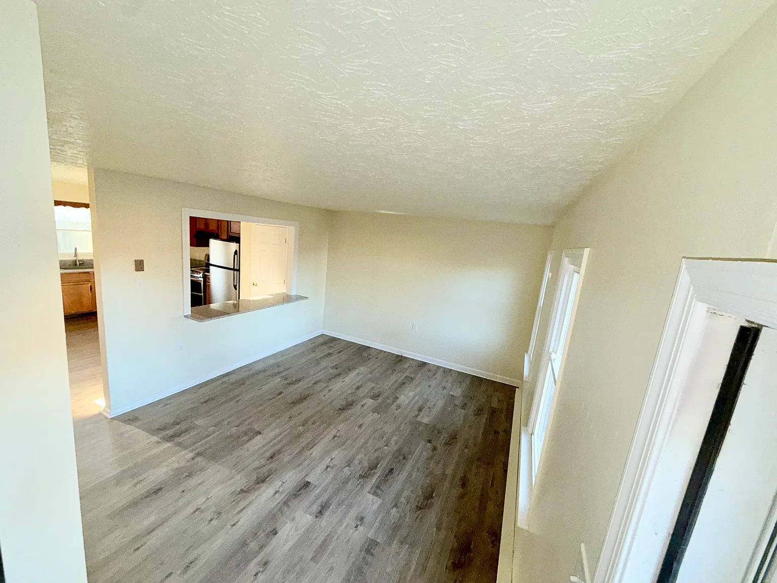 2 bed, 1.5 bath, 1120 sqft, $1,750 — Photo 4