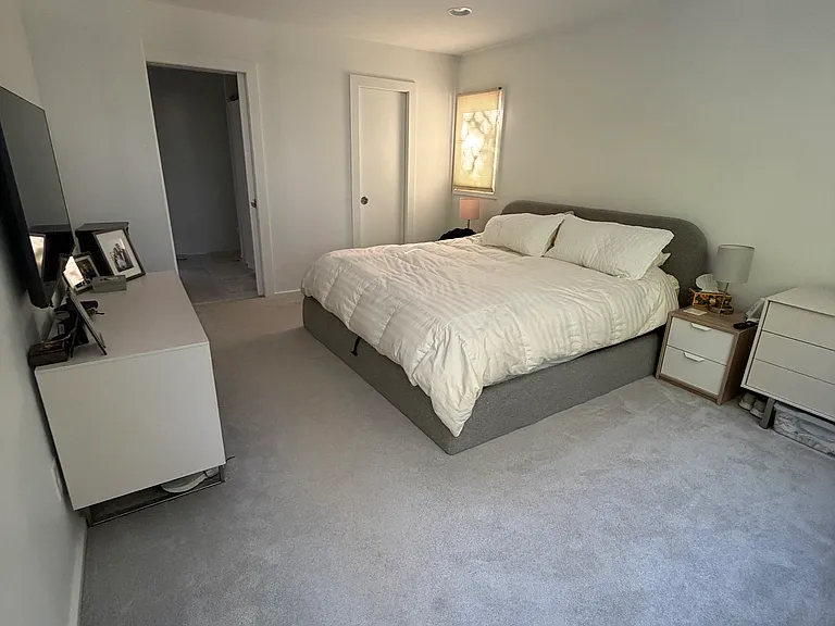 Master - 2nd floor