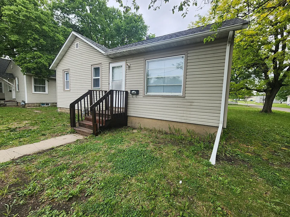 151 French St