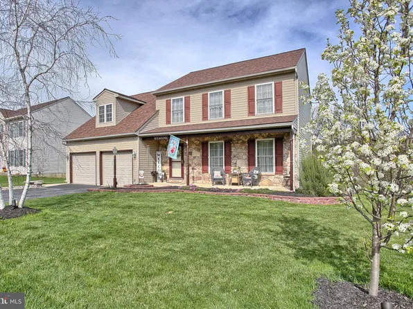 100 Brendan Mews, Mount Wolf, PA 17347