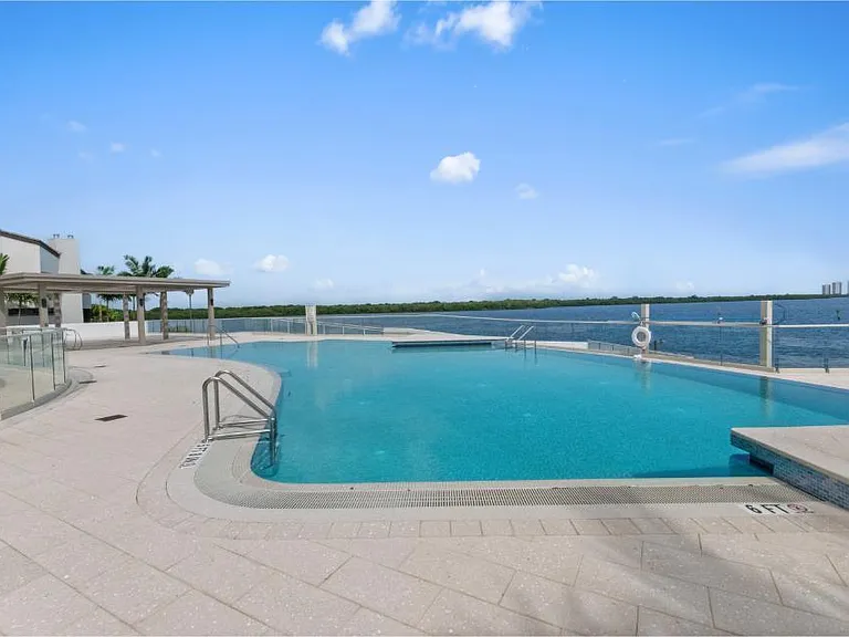 100 Lakeshore Dr #957 — Photo 35
