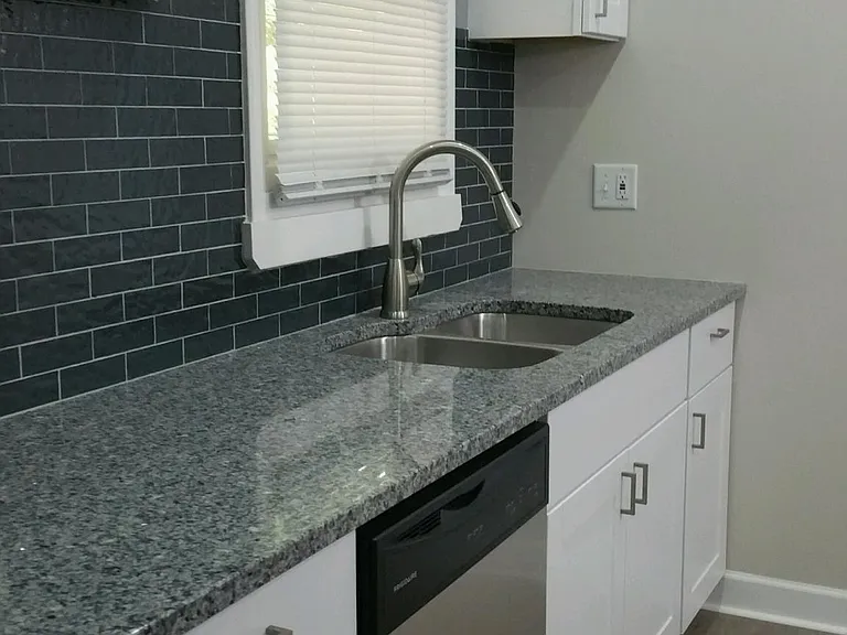 845 Wealthy St SE #1-5 — Photo 3
