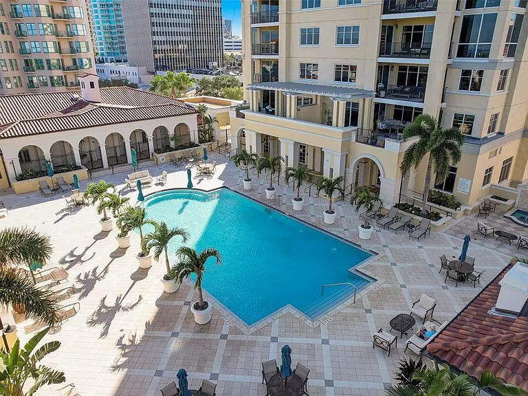 300 Beach Dr NE #305 — Photo 51
