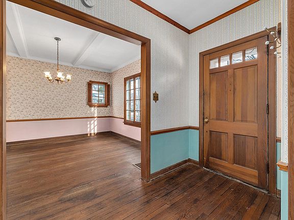 2nd image of 62 N Malden Ave
