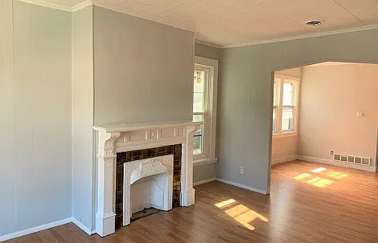 476 Niagara Street — Photo 2