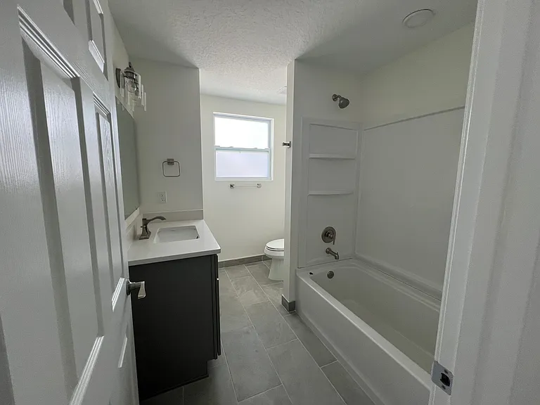 219 S Grandview Ave — Photo 25