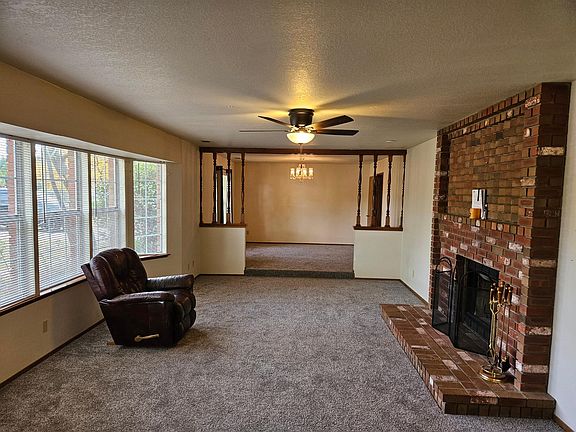3rd image of 20351 Greenview Dr