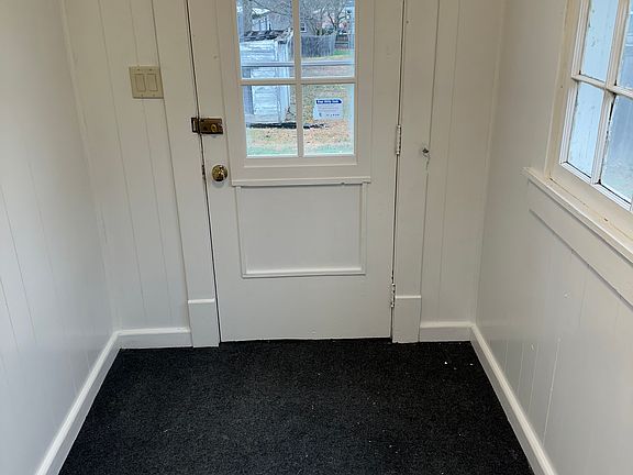 4th image of 1104 S Brady St