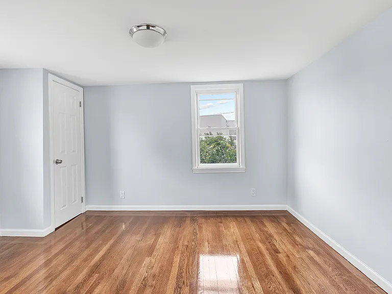 25-27 Myrtle St #25 — Photo 18