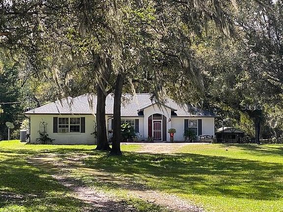 3rd image of 13610 NW 70th St