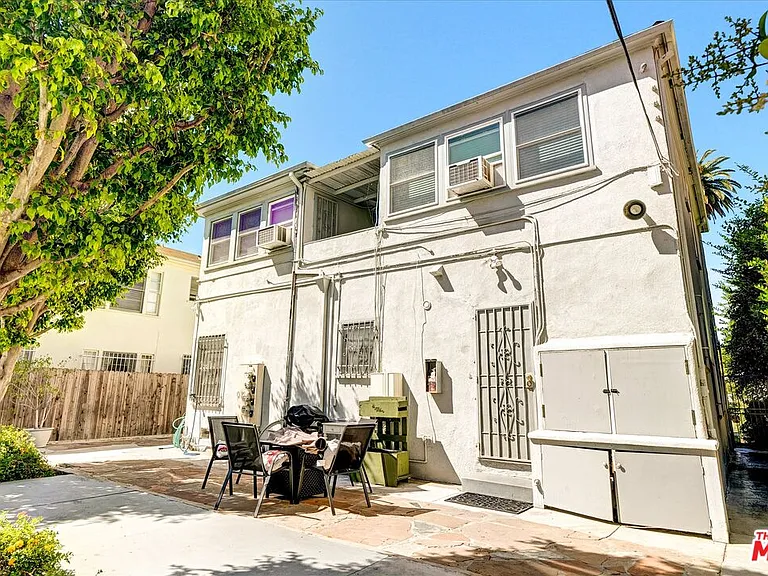 142 N Hamilton Dr #D — Photo 8